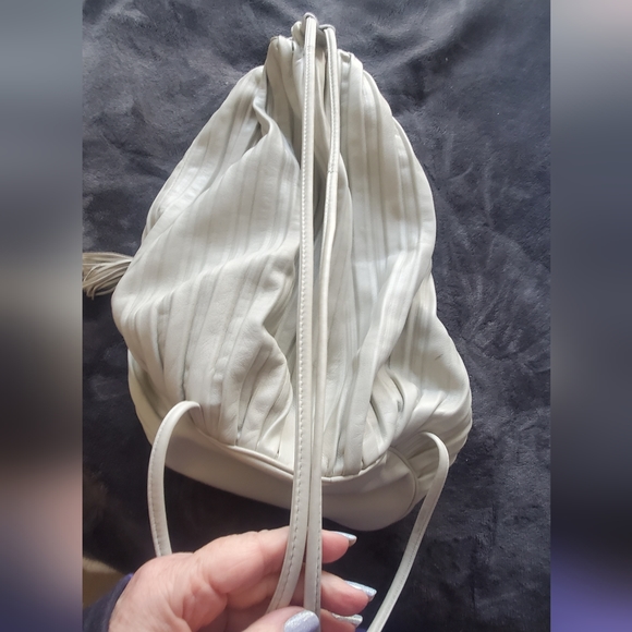 Giorgio Armani Le collezioni Backpack bucket bag. - Picture 2 of 3